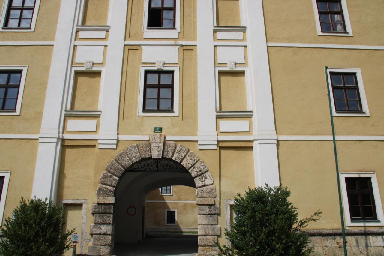 Hotel Im Stift Neuberg Neuberg an der Mürz Buitenkant foto